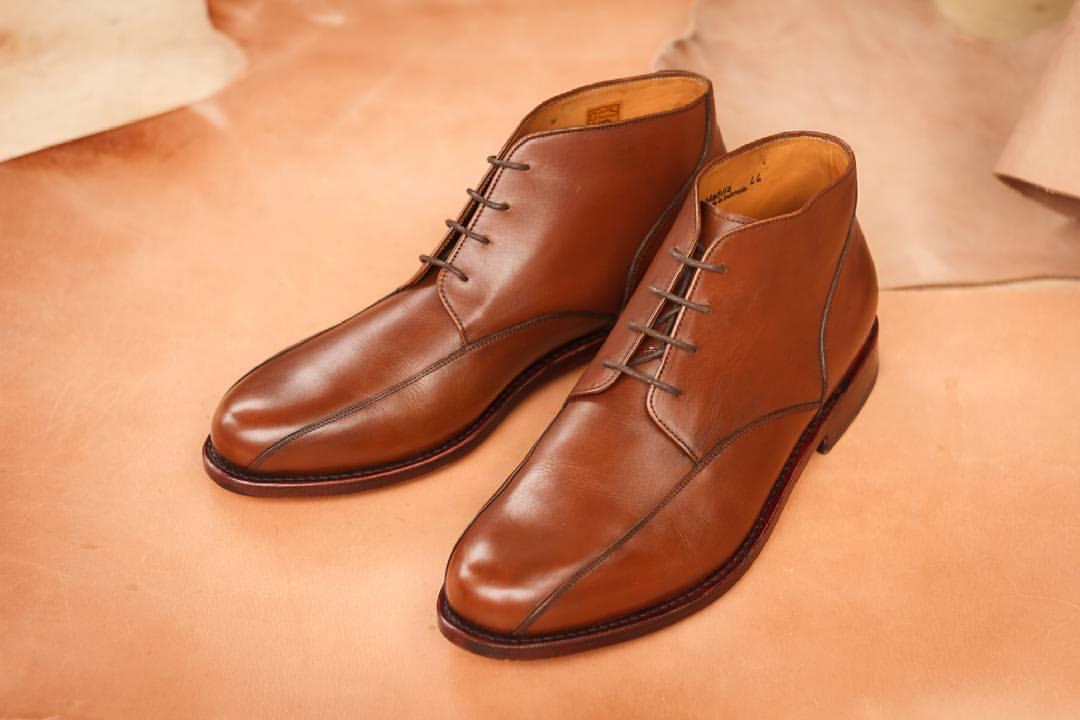 Profil Bisnis EKUATOR FOOTWEAR
