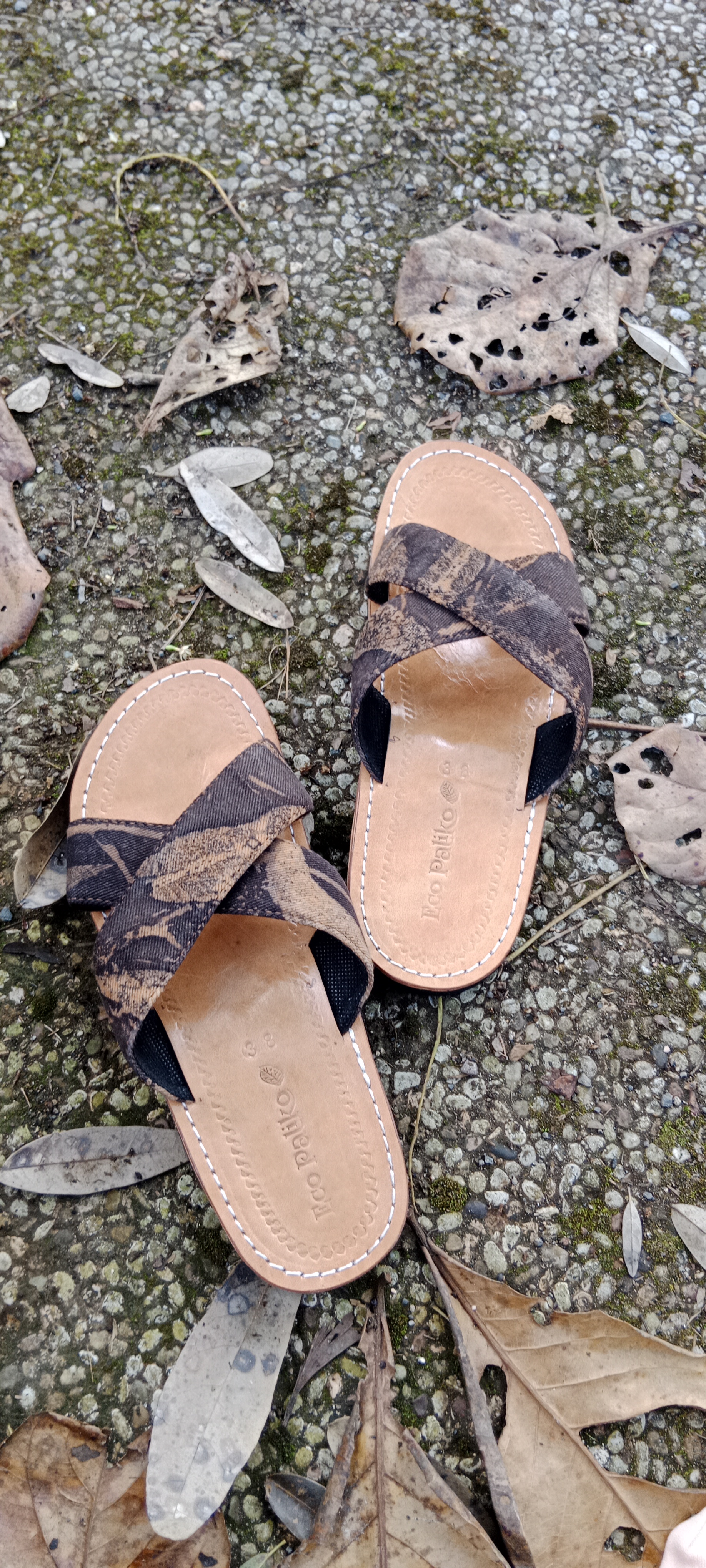 Sandal Datuak Ecoprint Silang Pria